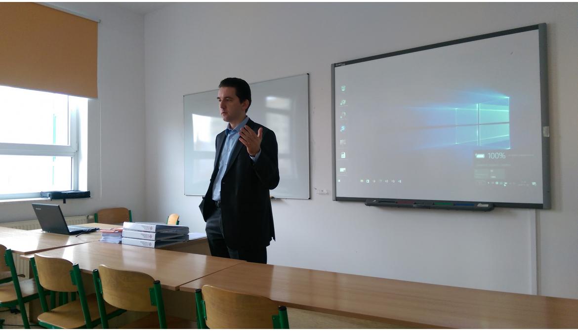 Lecture on Russian air law in Lazarski University - 2076835645